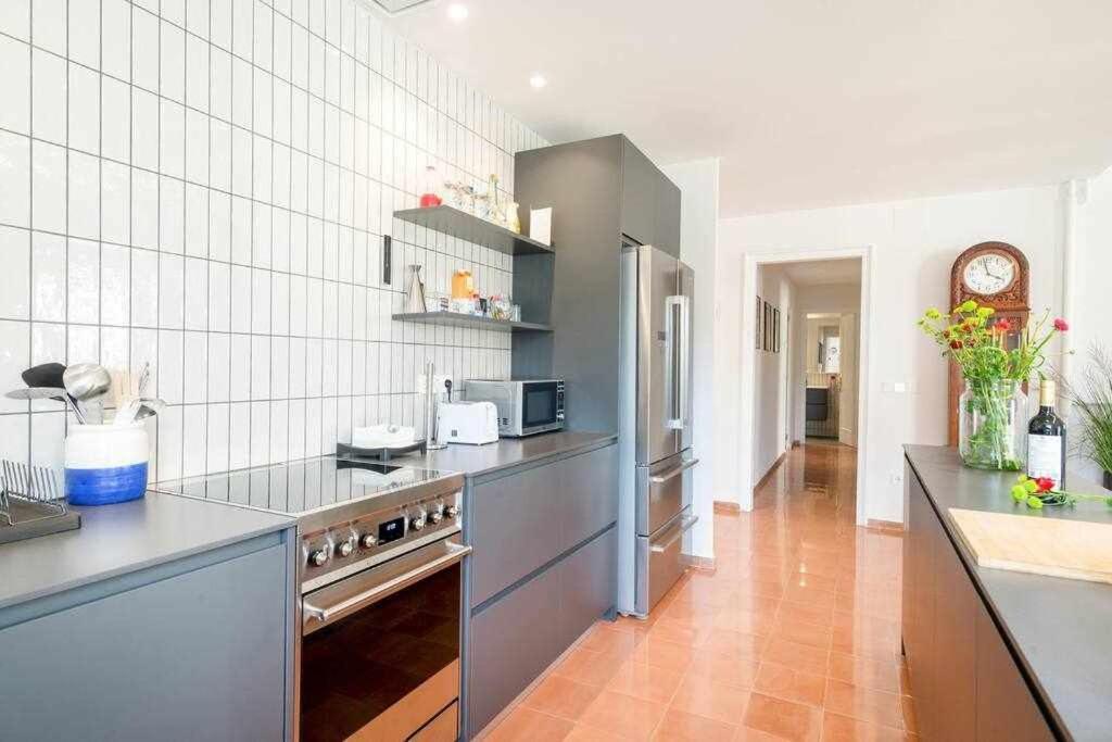 New Top Floor Apt With A Lot Of Light & Aircon Gerona Exterior foto