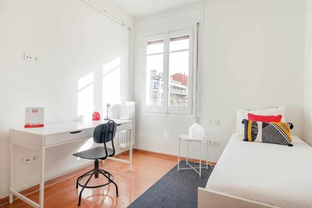 New Top Floor Apt With A Lot Of Light & Aircon Gerona Exterior foto